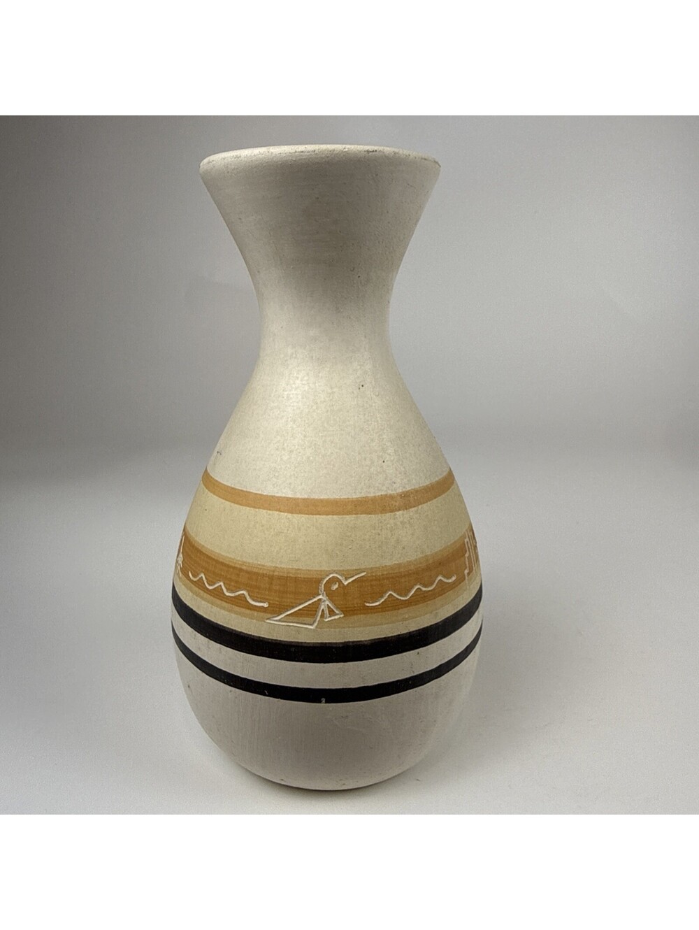 Navajo Hand Etched Pottery Vase 7" Signed KEE 442 Native Southwest Terracotta